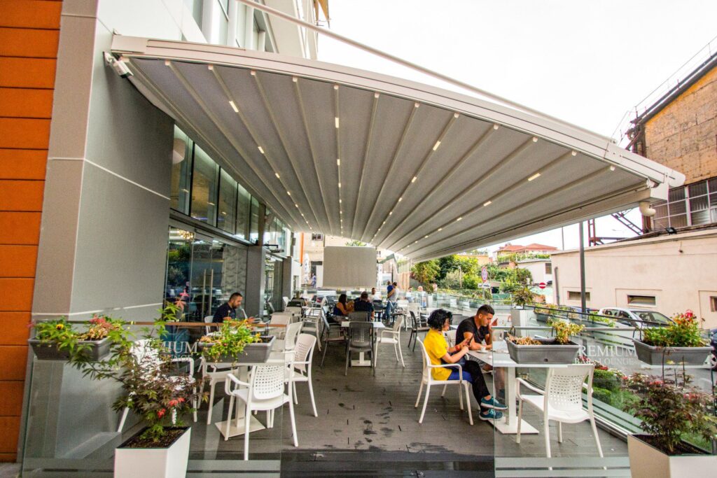 BOSSO Pergola am Haus