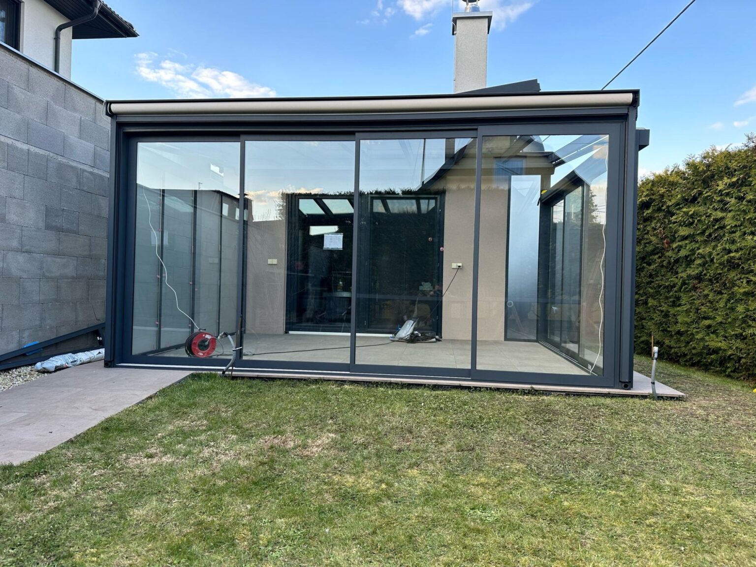 Sommergarten SKYFIX mit Glasschiebewänden